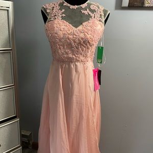 Nox Anabel Gown Size 8